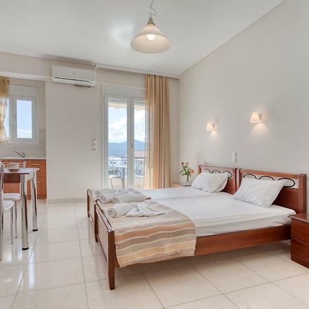 Niovi Luxury Apartments Loutra Edipsou  Exterior foto