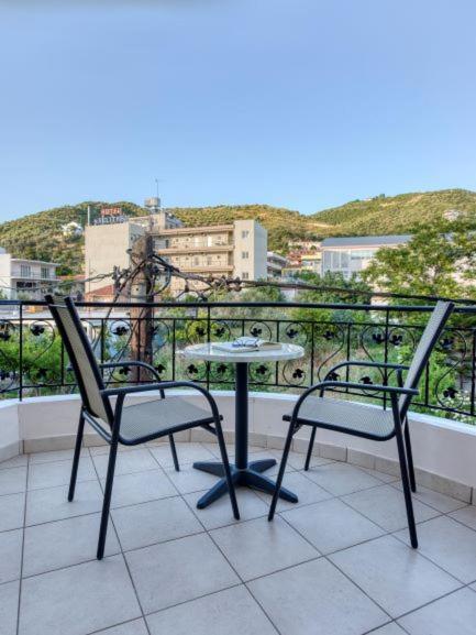 Niovi Luxury Apartments Loutra Edipsou  Exterior foto